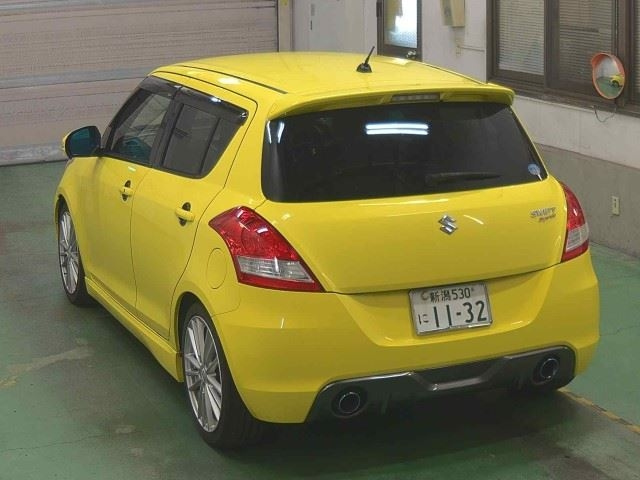 SUZUKI SWIFT 2015