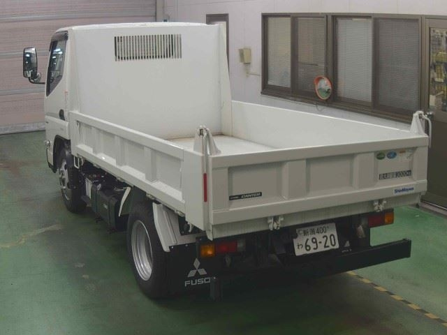 MITSUBISHI CANTER 2024