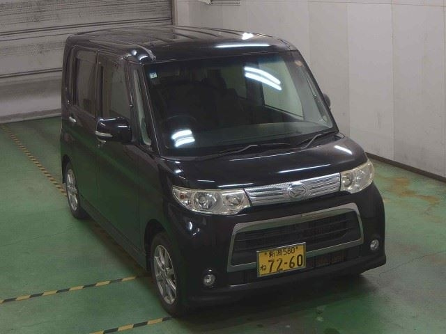 DAIHATSU TANTO 2011