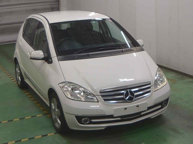 MERCEDES BENZ A CLASS 2010