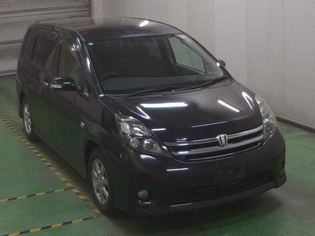 TOYOTA ISIS 2010
