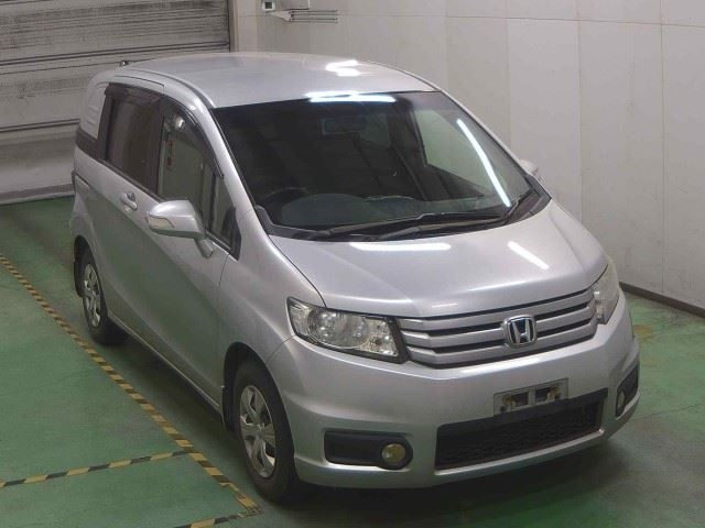 HONDA FREED 2012