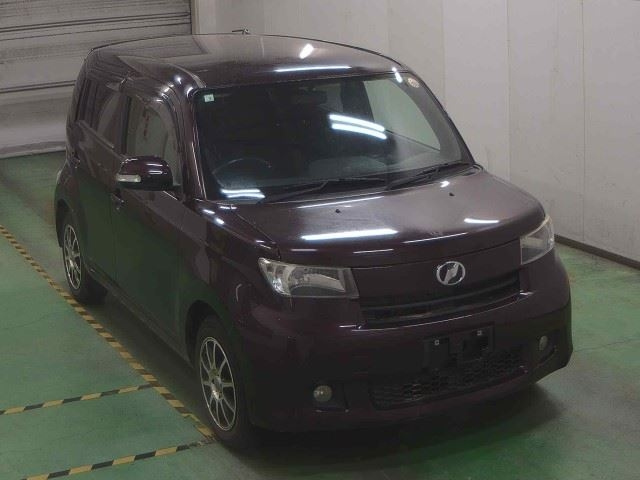 TOYOTA BB 2013