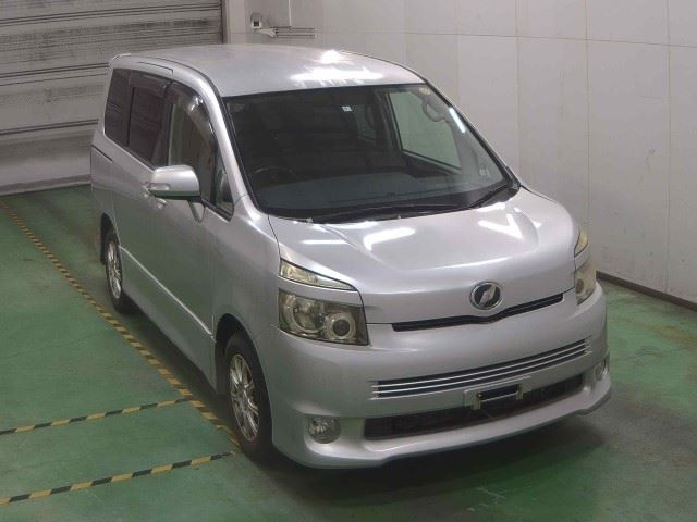 TOYOTA VOXY 2008