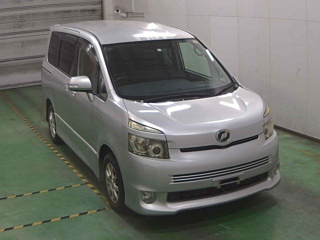TOYOTA VOXY 2008