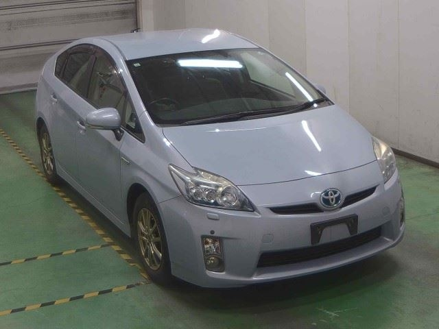 TOYOTA PRIUS 2011