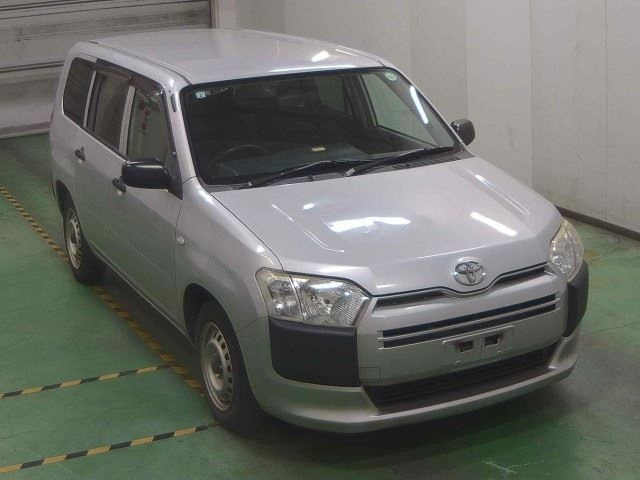 TOYOTA SUCCEED 2017