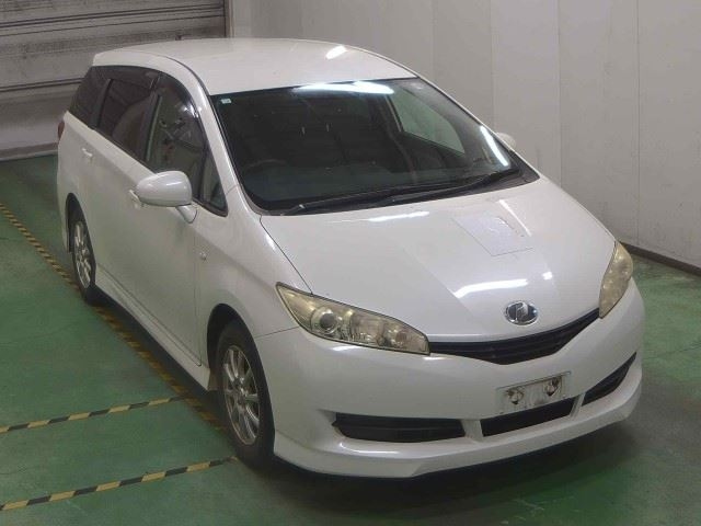 TOYOTA WISH 2010