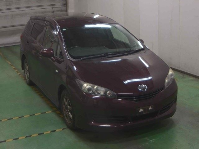 TOYOTA WISH 2010