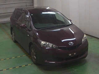 TOYOTA WISH 2010
