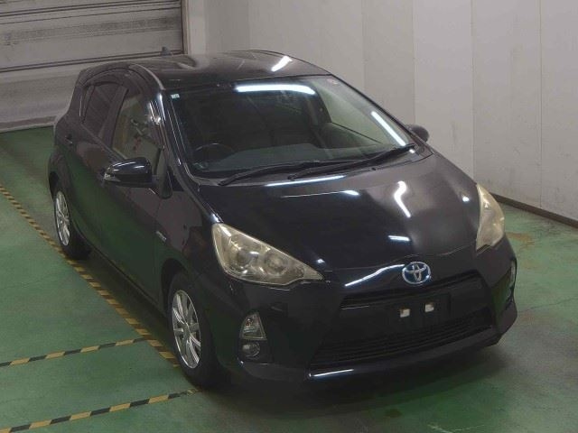 TOYOTA AQUA 2012