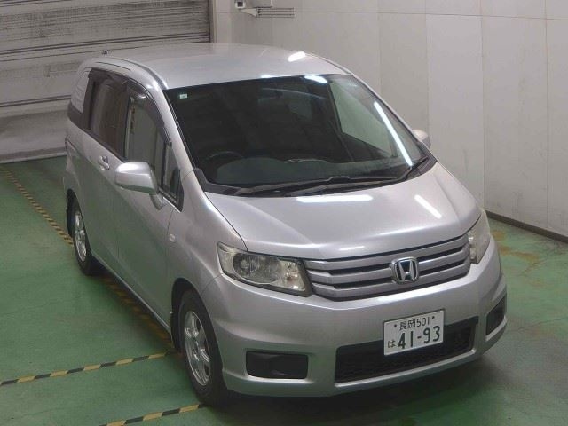 HONDA FREED 2011