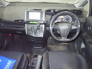 TOYOTA WISH 2010