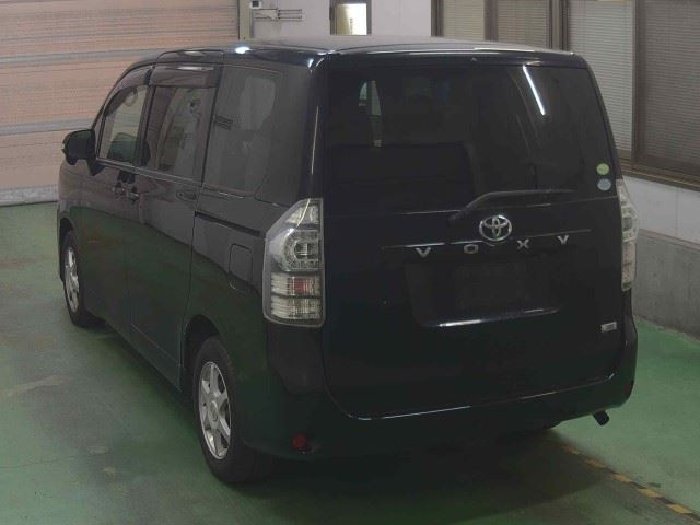 TOYOTA VOXY 2012