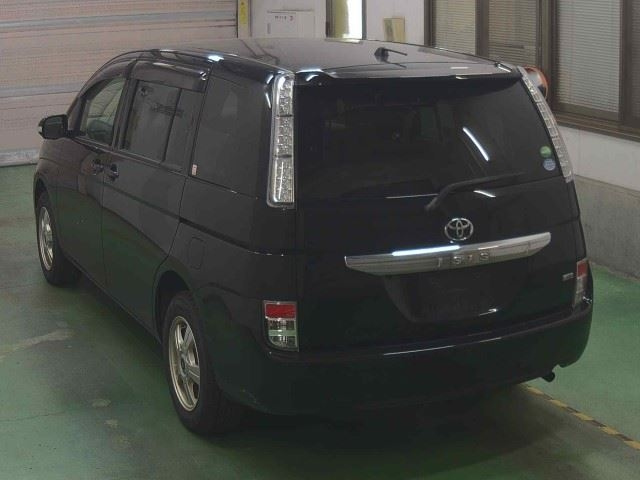 TOYOTA ISIS 2013