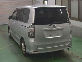 TOYOTA VOXY 2008