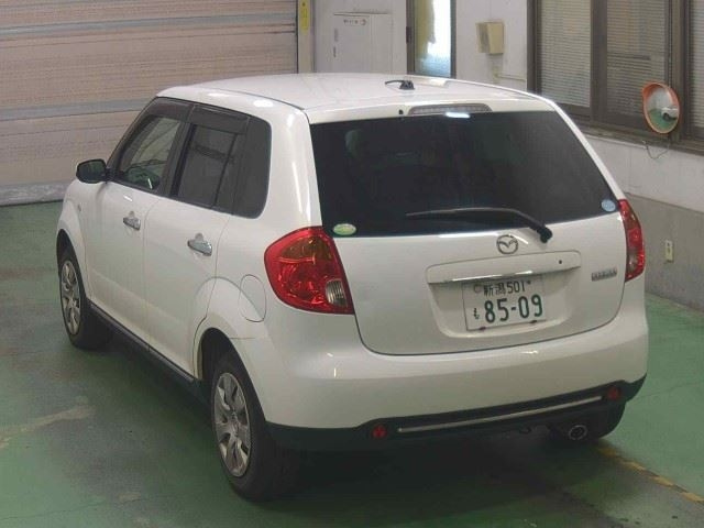 MAZDA VERISA 2012