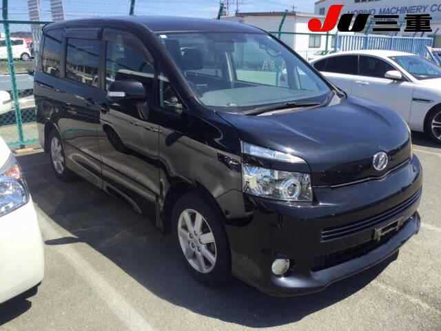 TOYOTA VOXY 2008