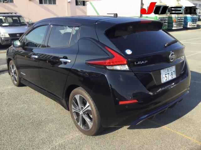 NISSAN LEAF 2018