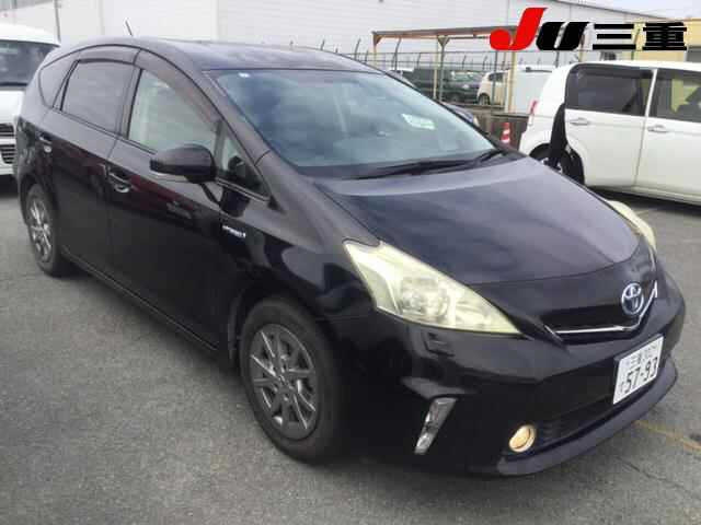 TOYOTA PRIUS ALPHA 2011