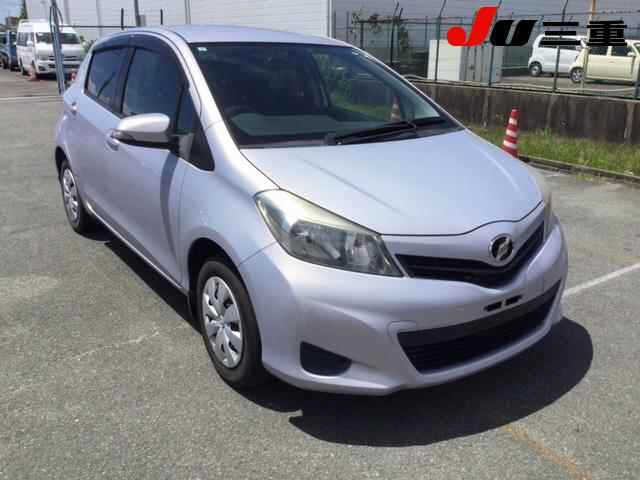 TOYOTA VITZ 2013