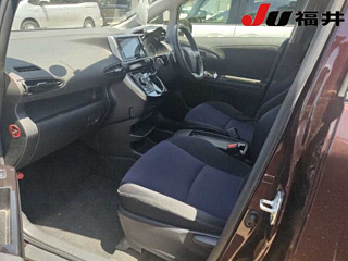 TOYOTA WISH 2012