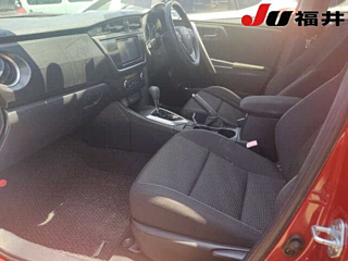 TOYOTA AURIS 2012