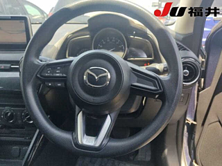 MAZDA DEMIO 2017