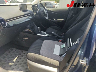 MAZDA DEMIO 2017