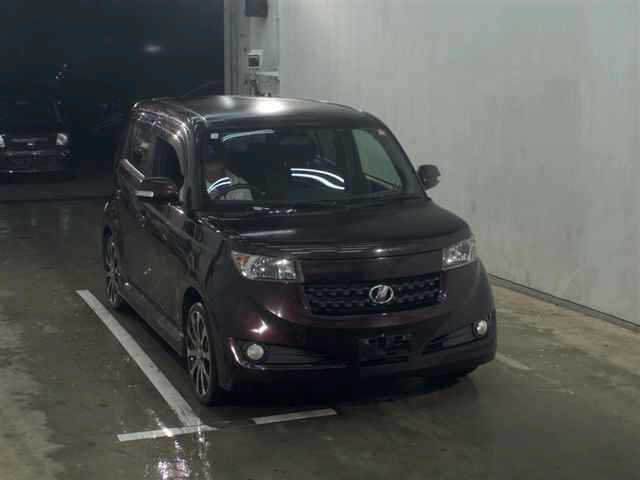 TOYOTA BB 2010