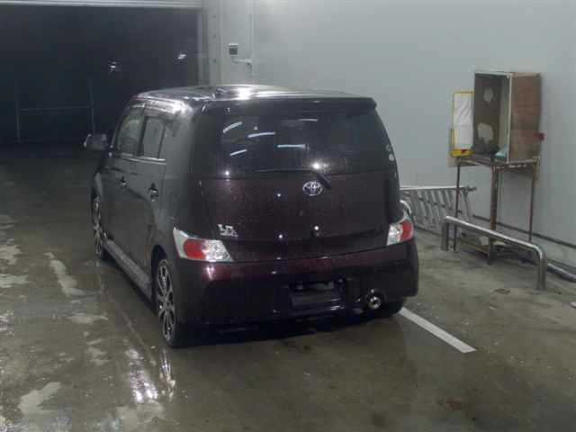TOYOTA BB 2010