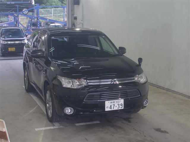 MITSUBISHI OUTLANDER PHEV 2013