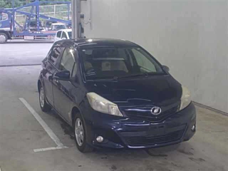 TOYOTA VITZ 2013