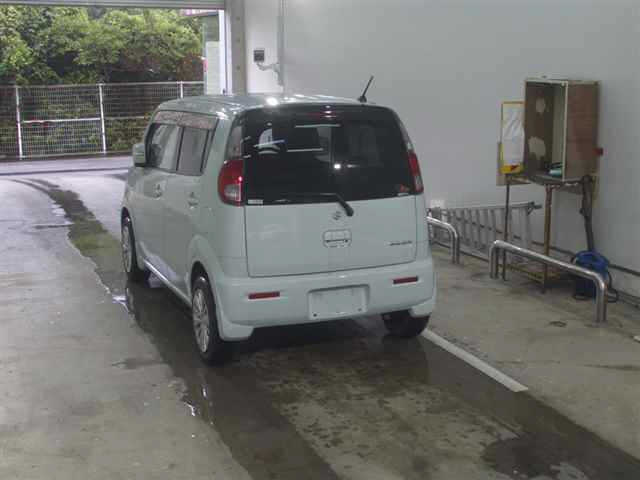 SUZUKI MRWAGON 2011