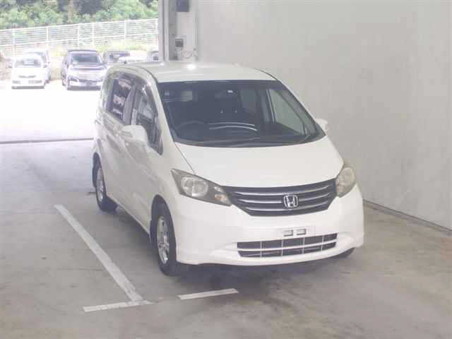 HONDA FREED 2010