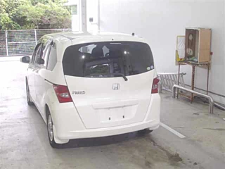 HONDA FREED 2010