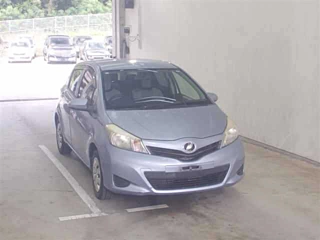 TOYOTA VITZ 2013