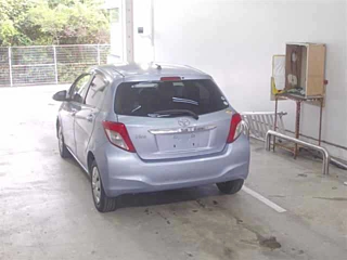 TOYOTA VITZ 2013