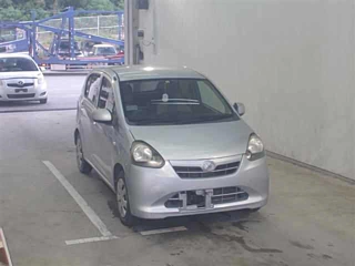 DAIHATSU MIRA E S 2011