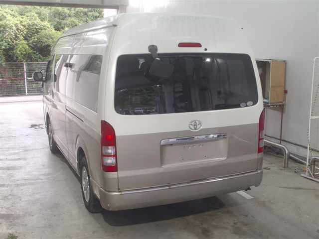 TOYOTA HIACE 2008