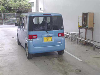 DAIHATSU TANTO 2009