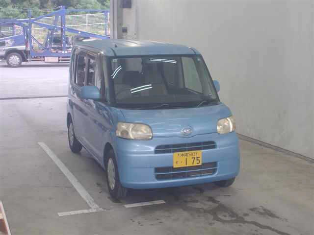 DAIHATSU TANTO 2009