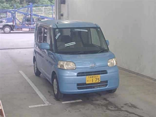 DAIHATSU TANTO 2009