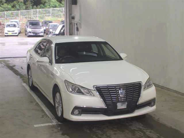 TOYOTA CROWN 2013
