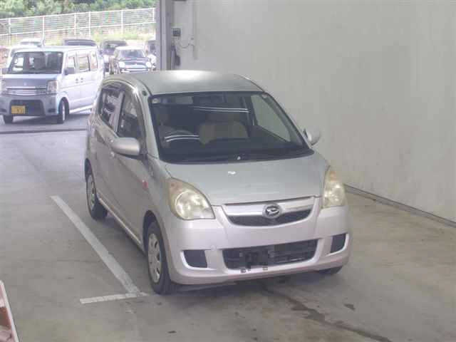 DAIHATSU MIRA 2010