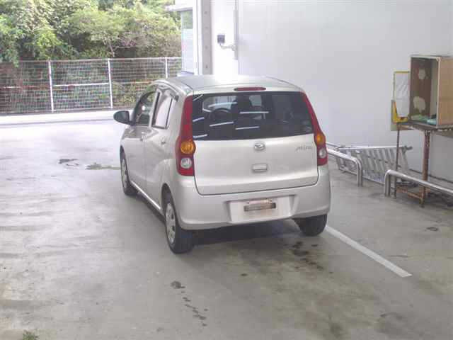 DAIHATSU MIRA 2010