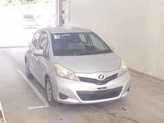 TOYOTA VITZ 2011