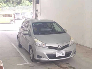 TOYOTA VITZ 2011