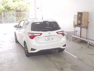 TOYOTA VITZ 2018