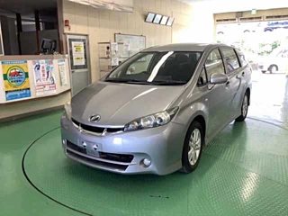 TOYOTA WISH 2009